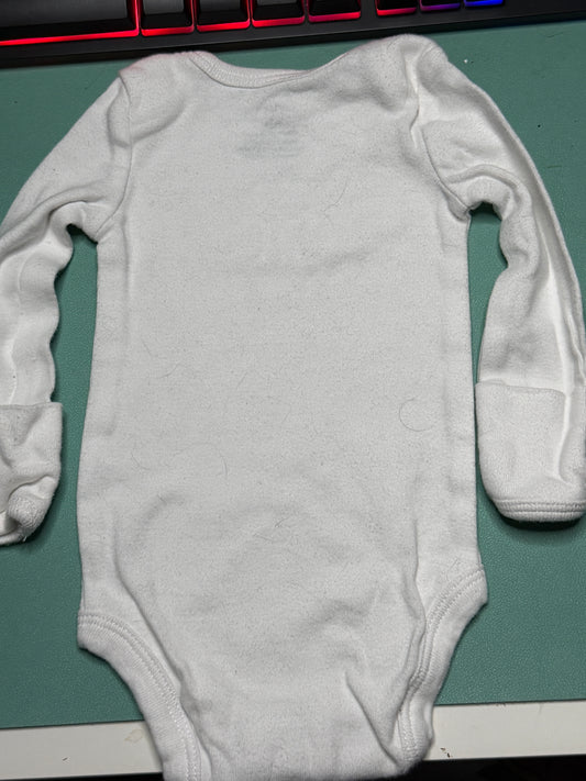 Newborn “hello I’M NEW HERE” Onesie – Carter’s – NB